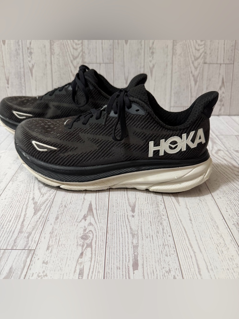 Hoka, Hoka One One Clifton 9 Wide Black White, Running Shoes | Mens 8 2E
